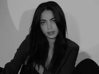 AmaraValmont pics jasmin chatte